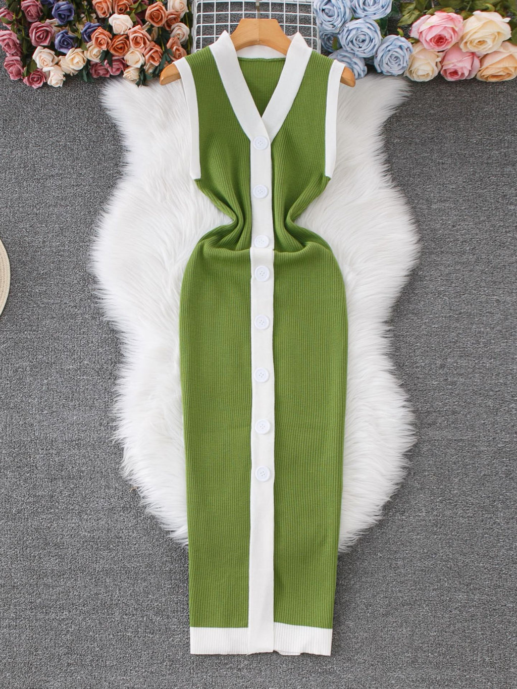 Sleeveless V-Neck Knitted Dress